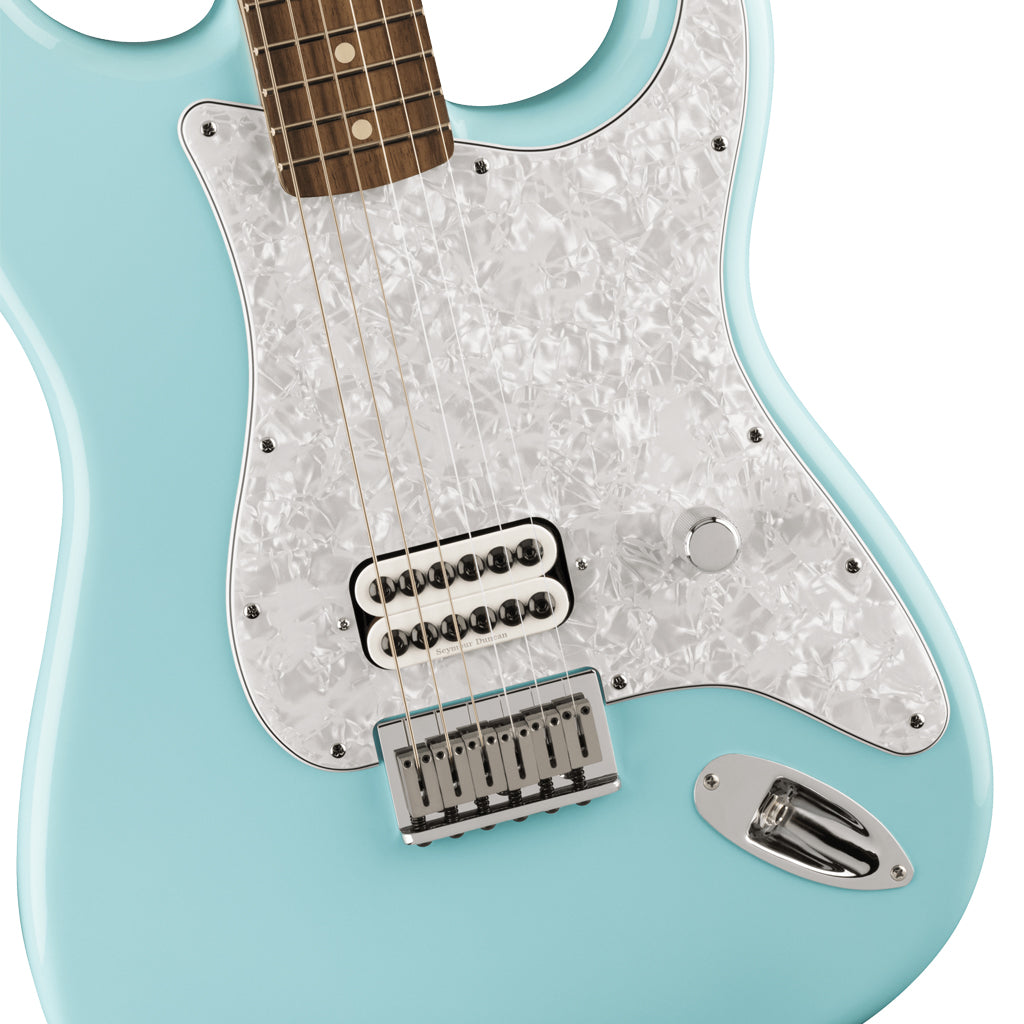 Fender - Limited Edition Tom Delonge Stratocaster® - Rosewood Fingerboard, Daphne Blue