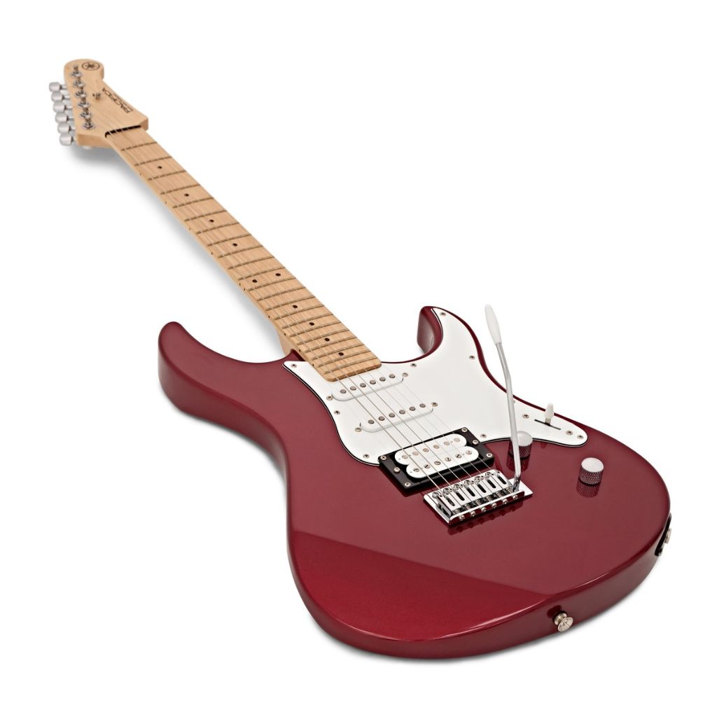 Yamaha PAC112V Pacifica Red Metallic
