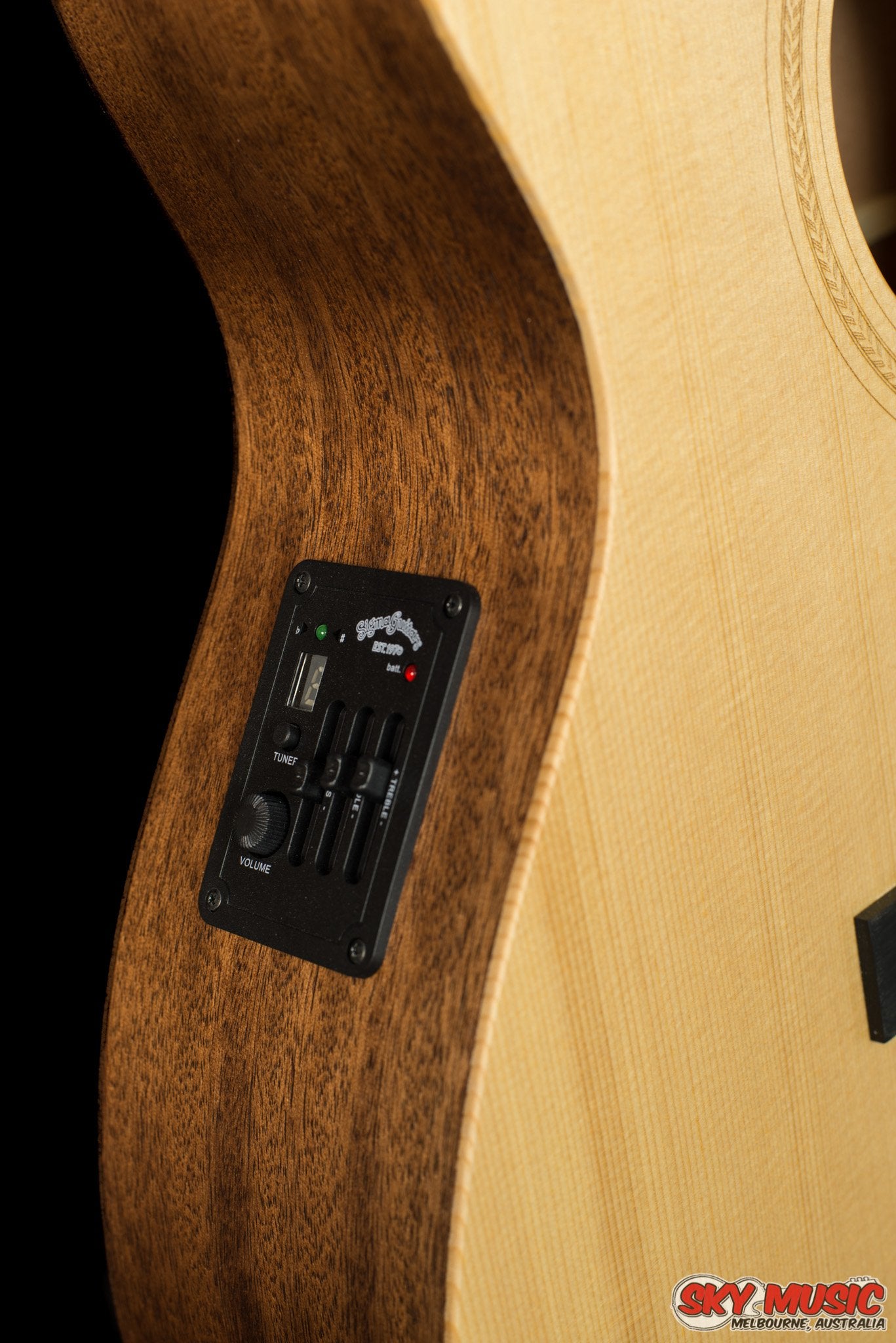 Sigma 000ME Style 000 - Spruce/Mahogany + EQ