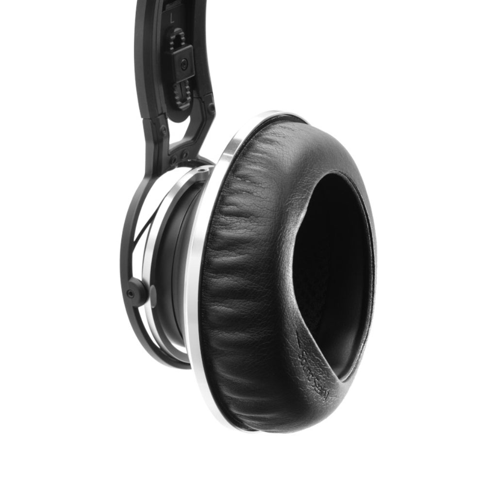 AKG - K872 - Master Reference Headphones