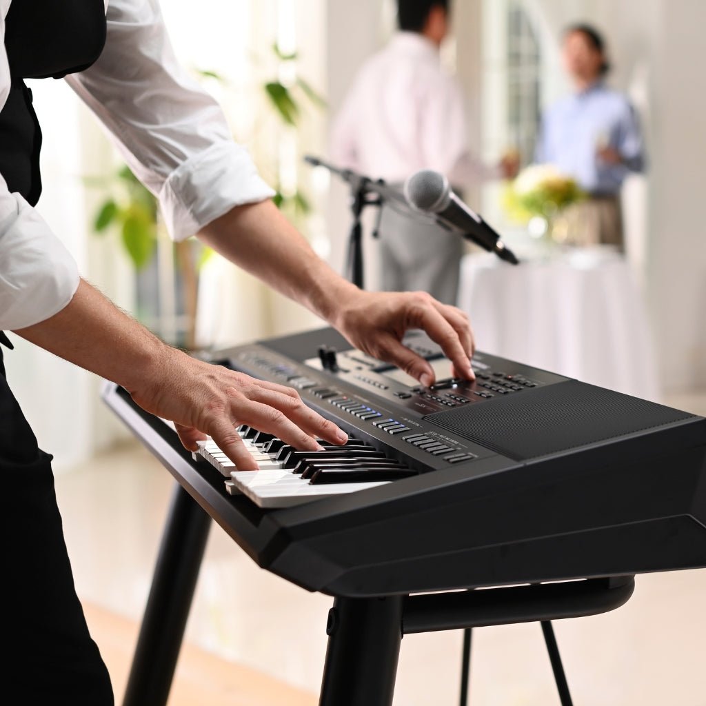 Yamaha PSR-SX720+ 61-key Arranger Keyboard Keyboards Sky Music