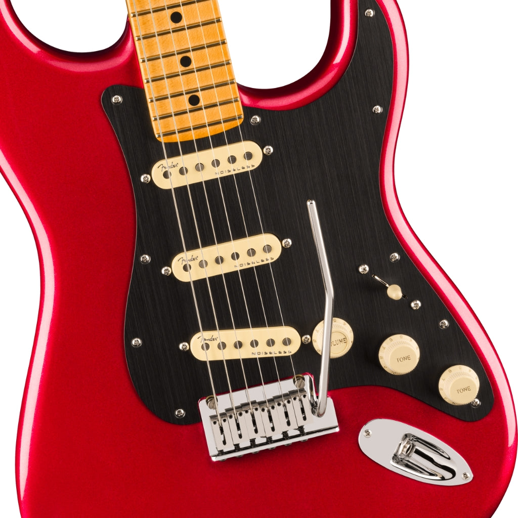 Fender - American Ultra II Maple Fingerboard Stratocaster - Sinister Red