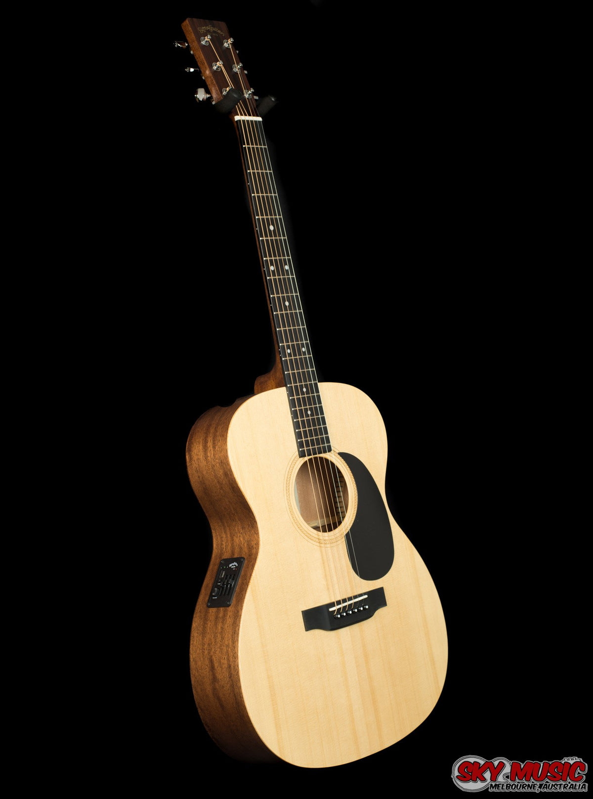 Sigma 000ME Style 000 - Spruce/Mahogany + EQ