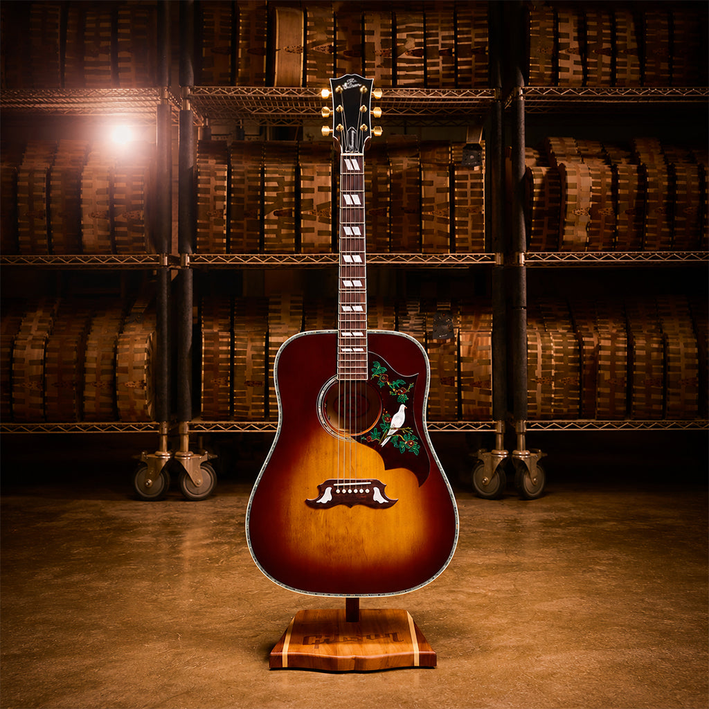 Gibson Dove Anniversary Limited Edition Acoustic-Electric Guitar - Cremona Burst lifestyle