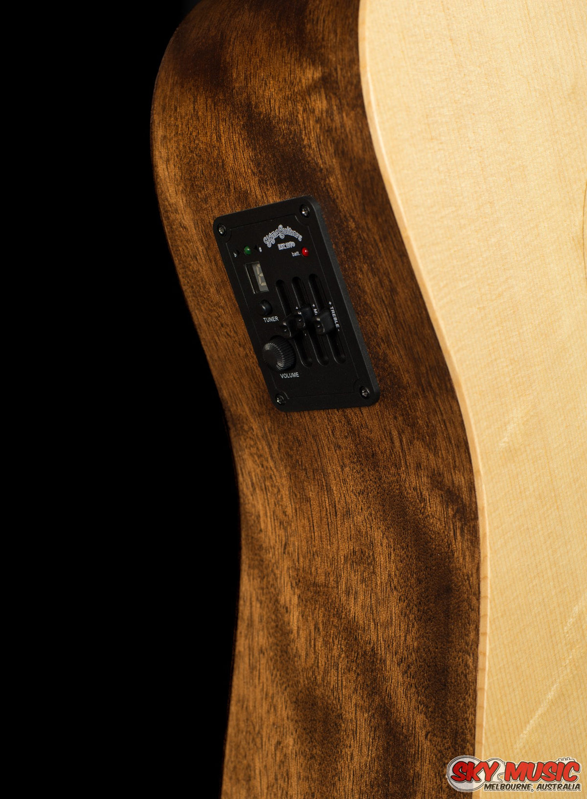 Sigma DME+ Dreadnought - Spruce/Mahogany + EQ