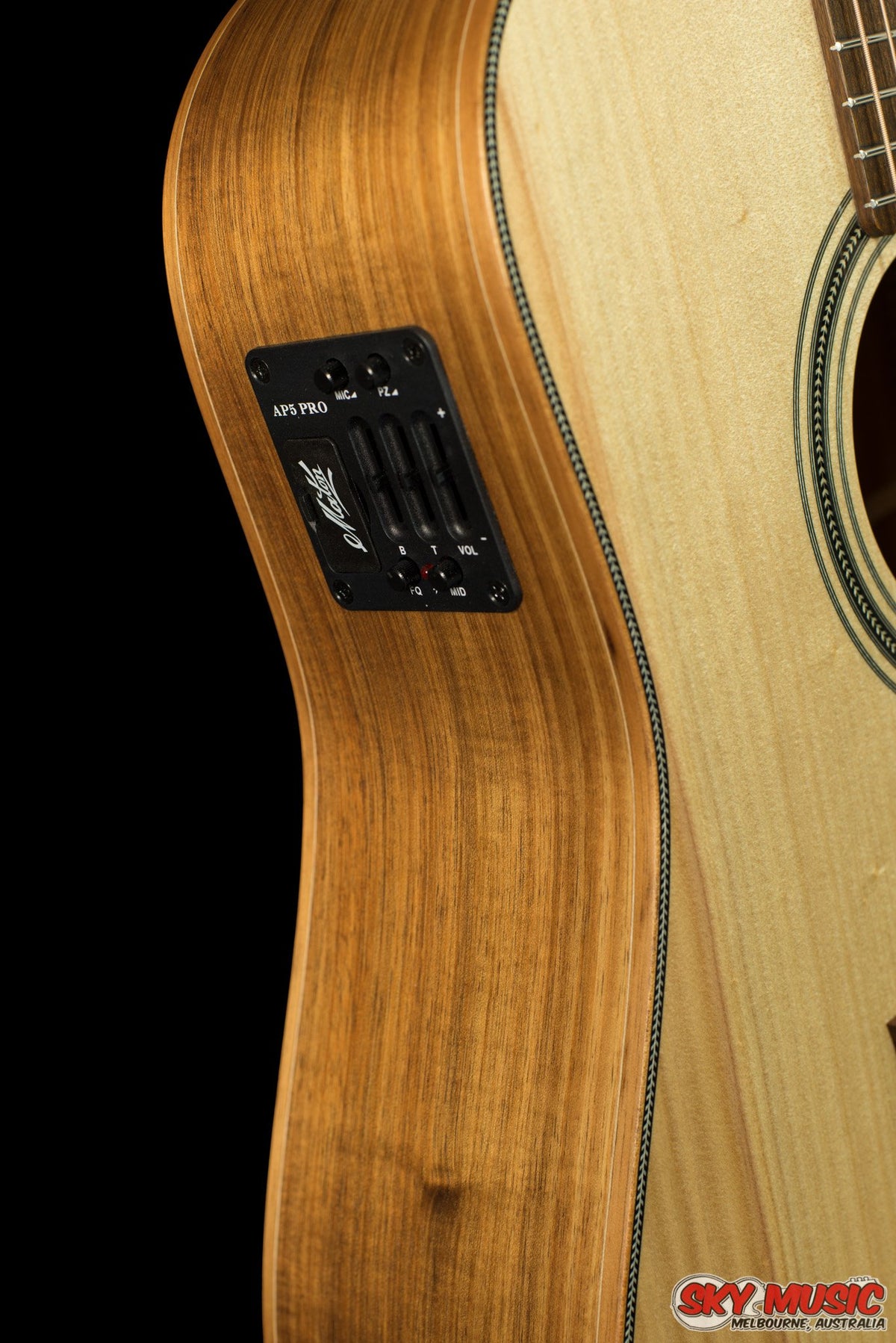 Maton EA80C Australian Acoustic Guitar