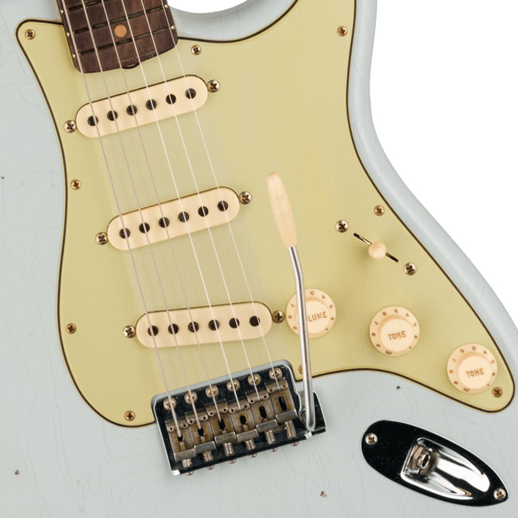 Fender Custom Shop Time Machine 59 Stratocaster Journeyman Relic Super Faded Aged Sonic Blue Electric Guitars Sky Music