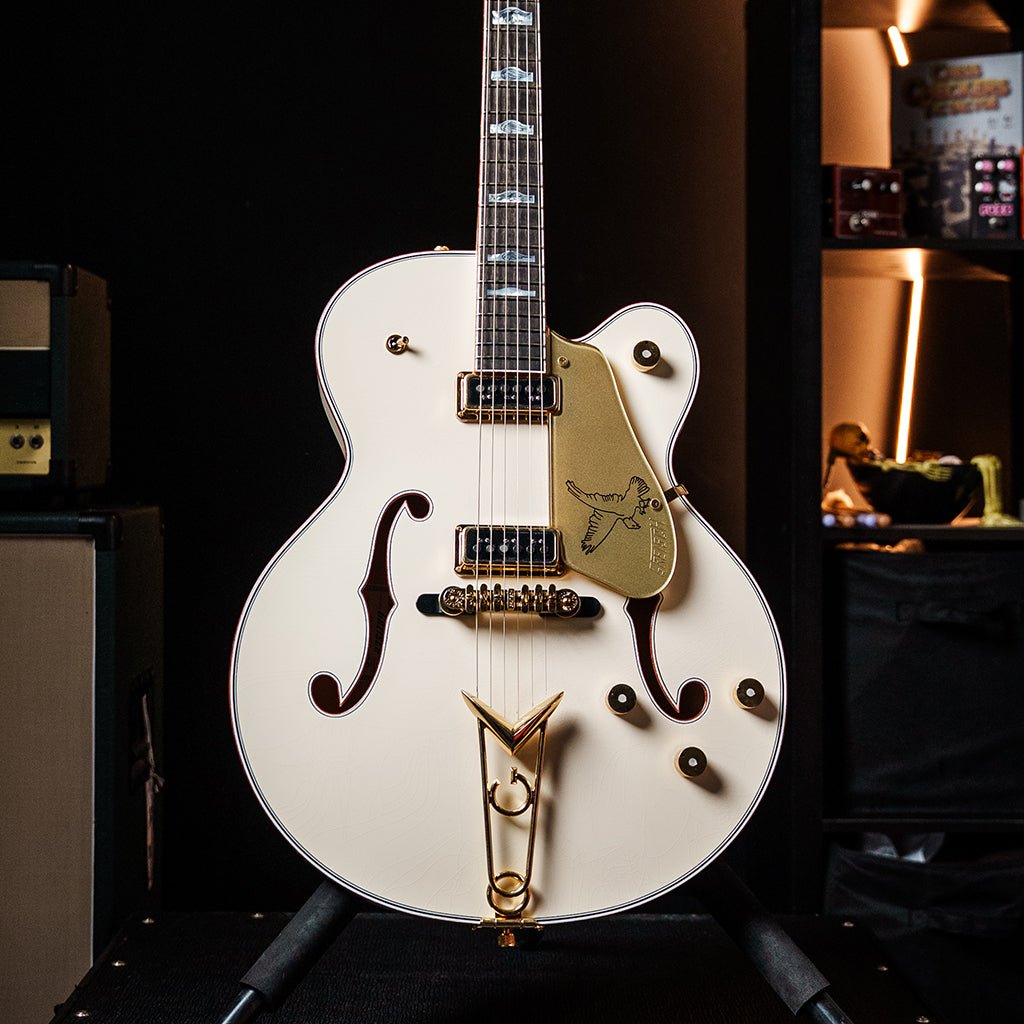 Gretsch Custom Shop G6136-55 Falcon Aged White CC - Master Built by Gonzalo Madrigal Electric Guitars Sky Music