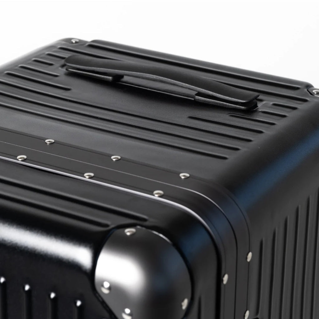 Quantum Industries GTX-MKIII Triple Guitar Vault Electric Guitar Cases & Gigbags Sky Music