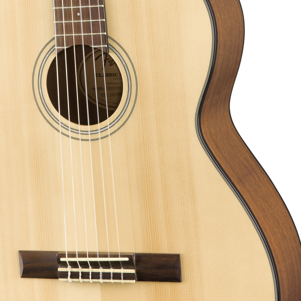 Fender CN 60S Nylon Walnut Fingerboard Natural