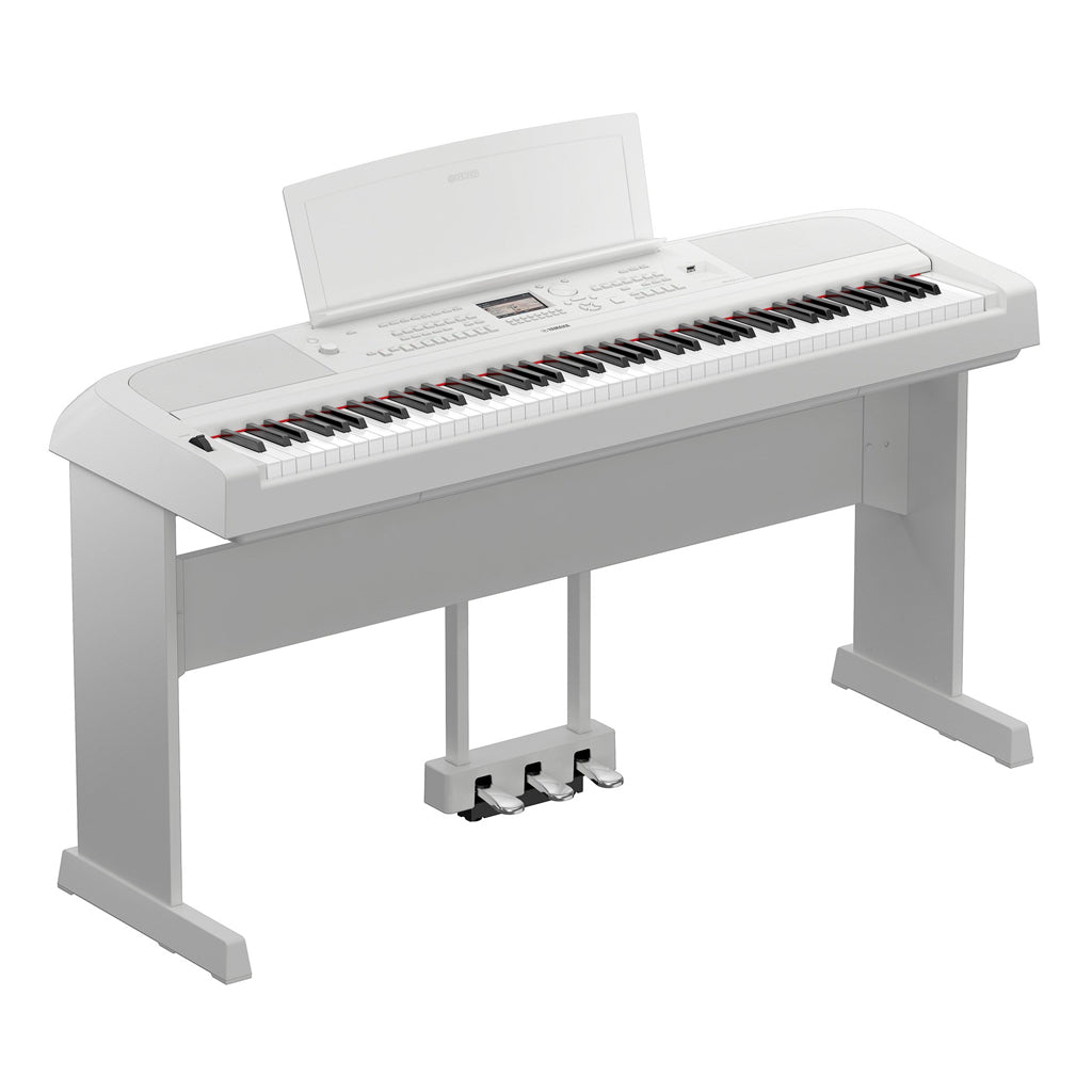 Yamaha DGX 670WH Portable Grand Piano Bundle